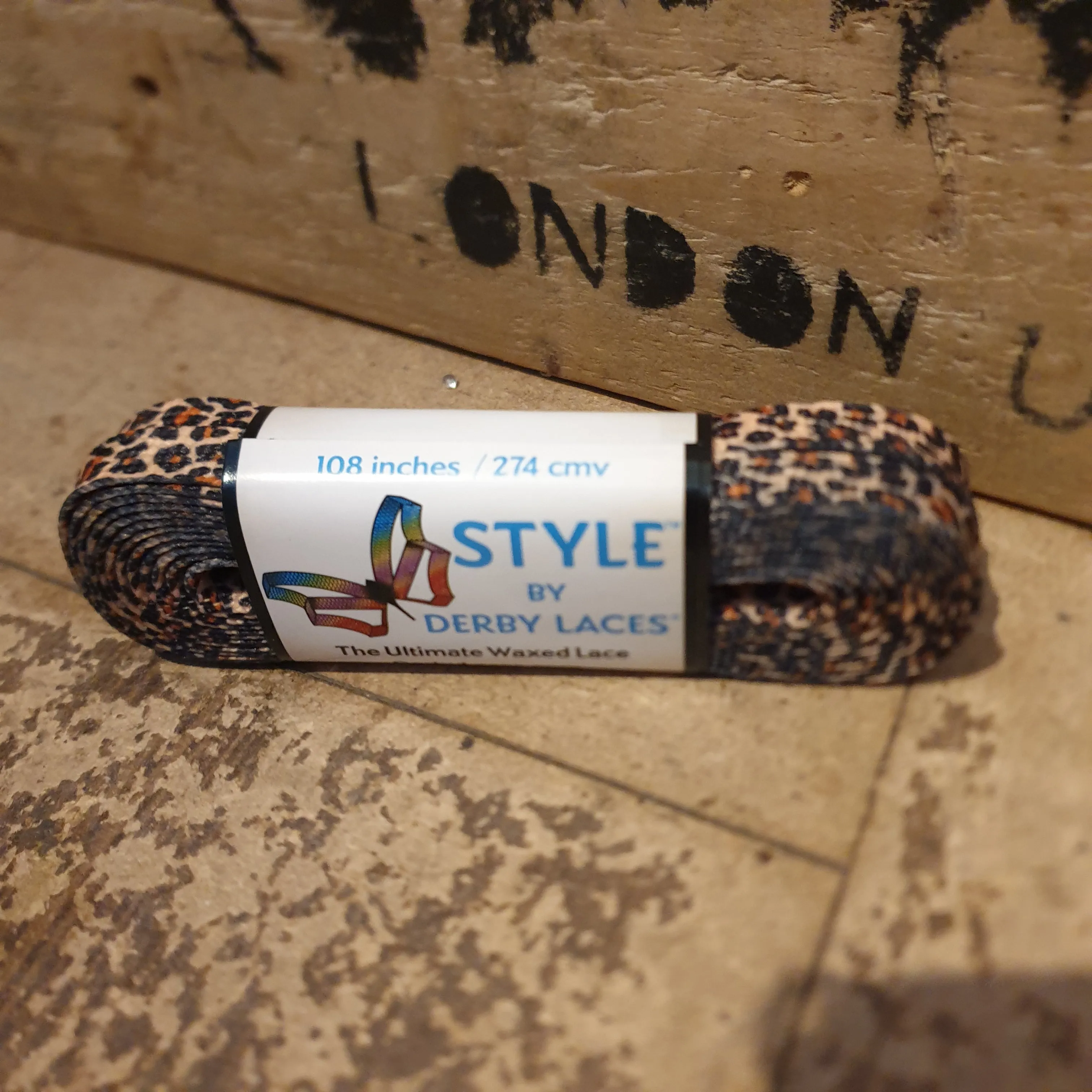 84''/213cm SOLID COLOUR Waxed Derby Laces