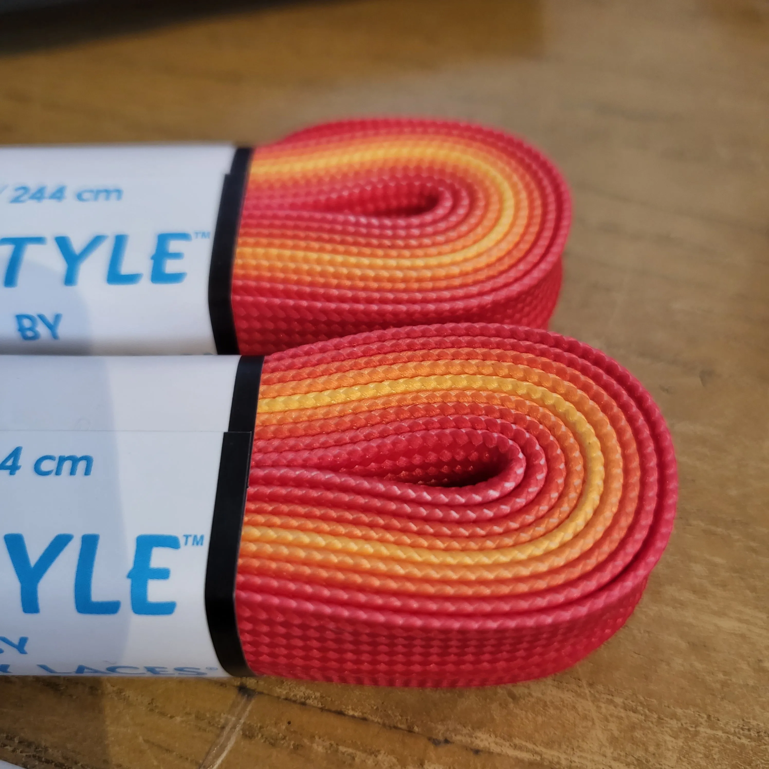 84''/213cm SOLID COLOUR Waxed Derby Laces