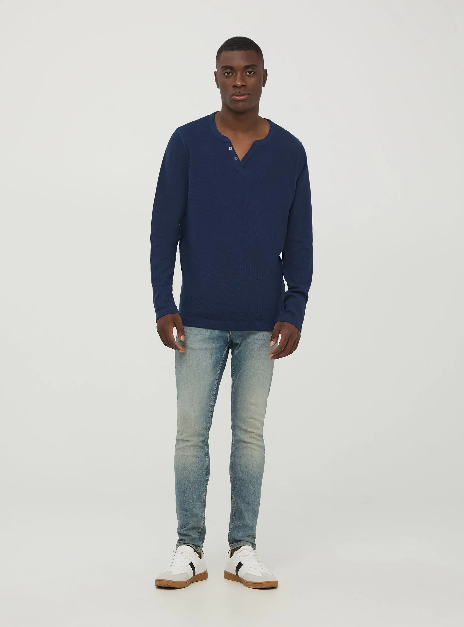 Man Long-sleeved T-shirt